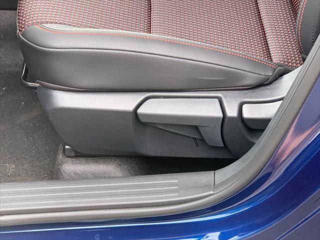 new 2025 Nissan Kicks car, priced at $28,003