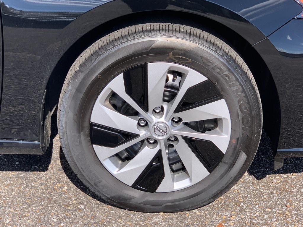 new 2025 Nissan Altima car, priced at $27,365
