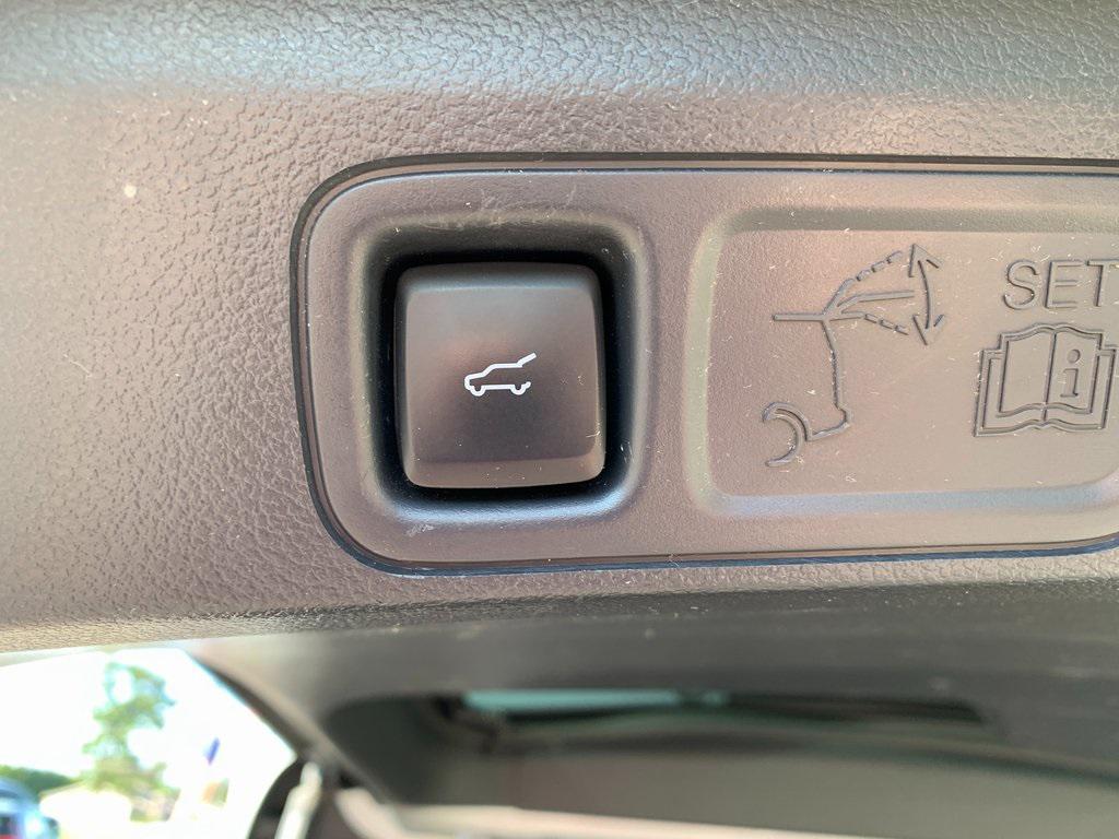 used 2024 Ford Expedition car, priced at $46,295