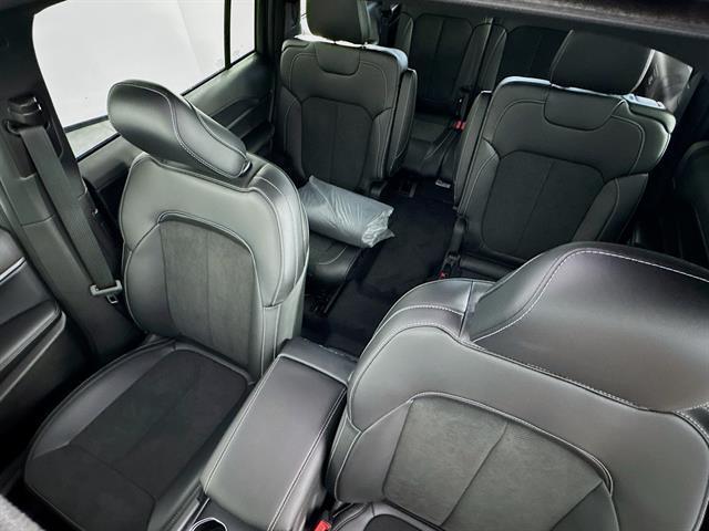 new 2025 Jeep Grand Cherokee L car, priced at $44,000