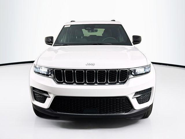 new 2025 Jeep Grand Cherokee car, priced at $40,775