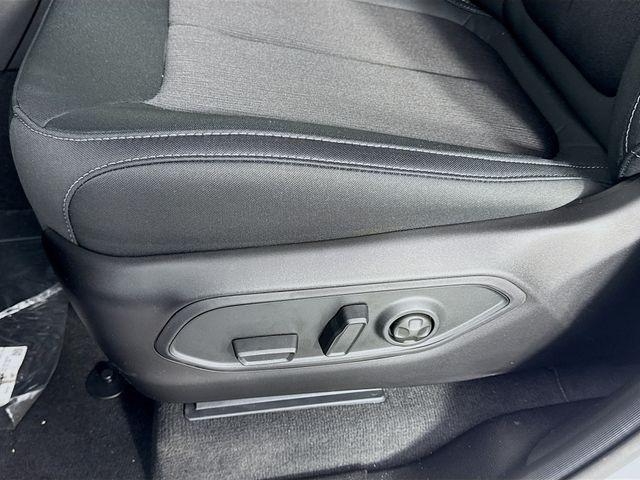 new 2025 Jeep Grand Cherokee car, priced at $40,775