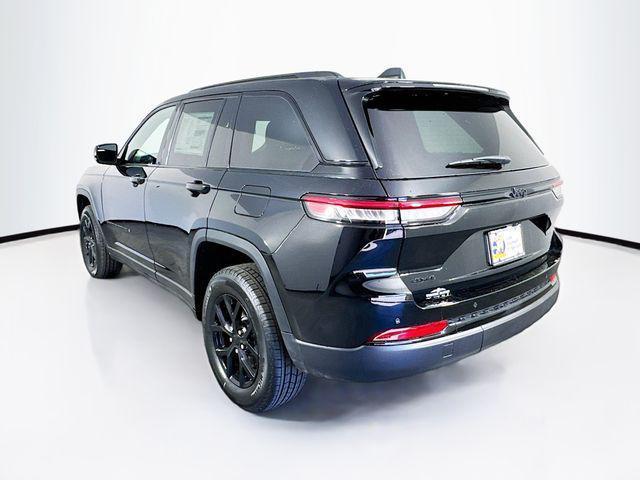 new 2025 Jeep Grand Cherokee car, priced at $40,000