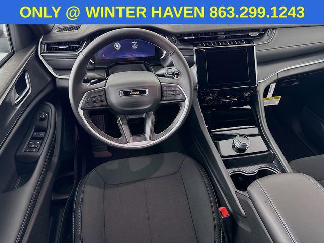 new 2025 Jeep Grand Cherokee car, priced at $33,500