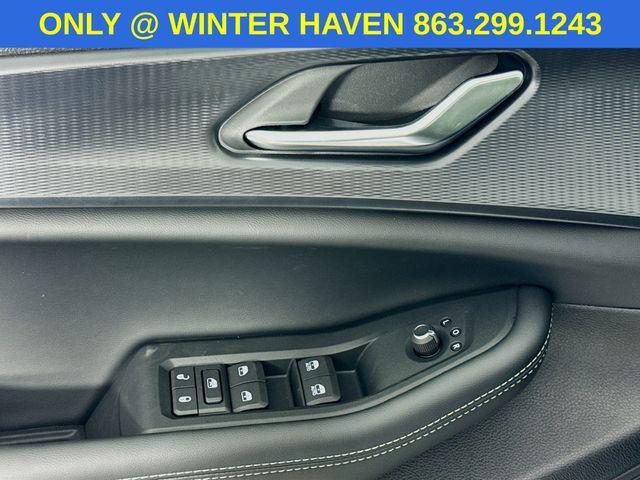 new 2025 Jeep Grand Cherokee car, priced at $33,500