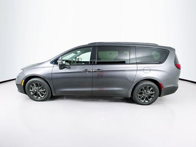 used 2021 Chrysler Pacifica car, priced at $30,800