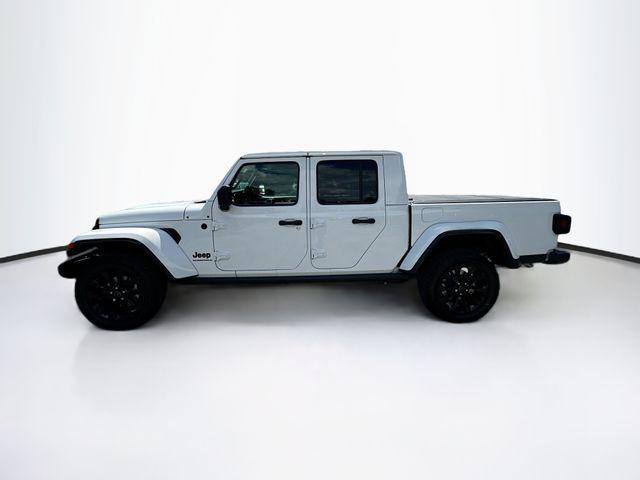 new 2024 Jeep Gladiator car, priced at $39,000