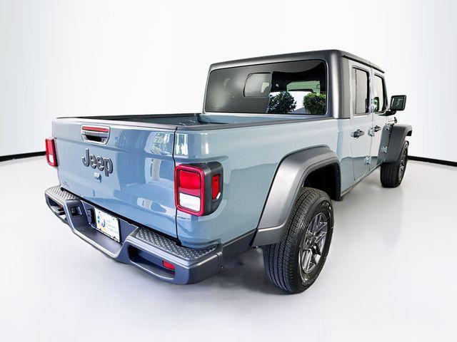 new 2025 Jeep Gladiator car, priced at $40,000