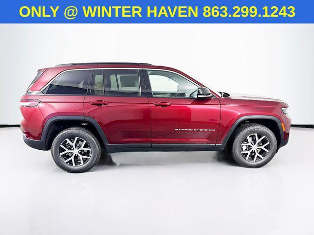 new 2025 Jeep Grand Cherokee car, priced at $40,000