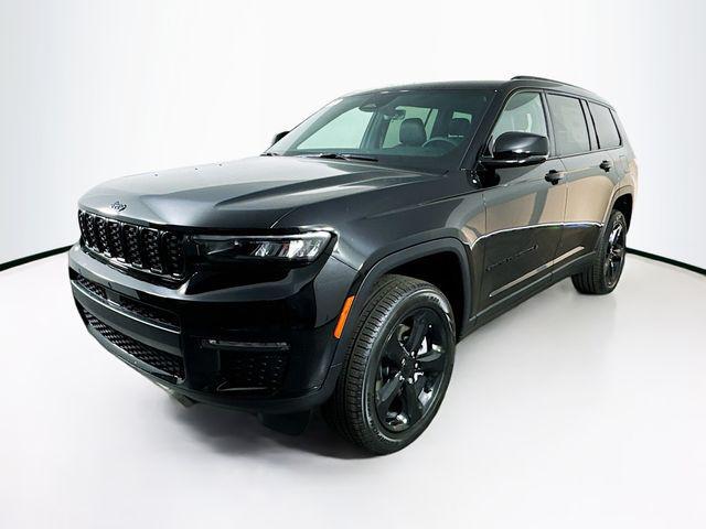 new 2025 Jeep Grand Cherokee L car, priced at $45,000