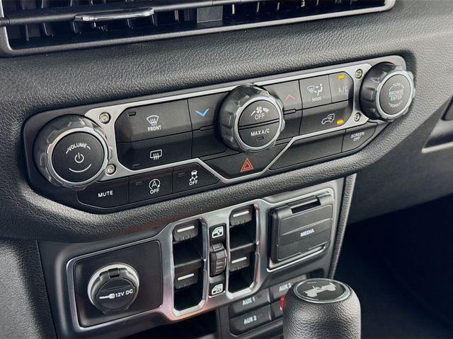 new 2025 Jeep Wrangler car, priced at $59,500