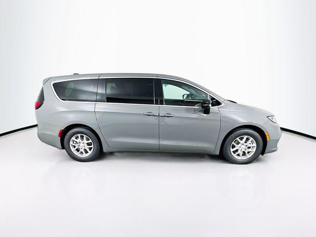 new 2025 Chrysler Pacifica car, priced at $39,500