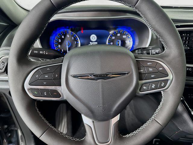 new 2025 Chrysler Pacifica car, priced at $39,500