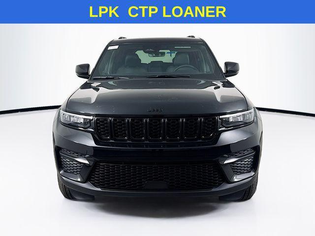 new 2025 Jeep Grand Cherokee car, priced at $42,750