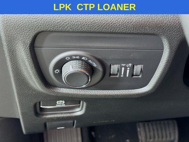 new 2025 Jeep Grand Cherokee car, priced at $42,750