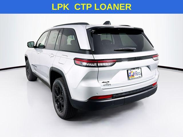 new 2025 Jeep Grand Cherokee car, priced at $41,000