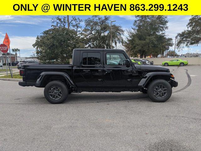 new 2024 Jeep Gladiator car, priced at $39,000