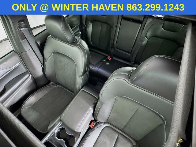 new 2025 Jeep Grand Cherokee car, priced at $40,000