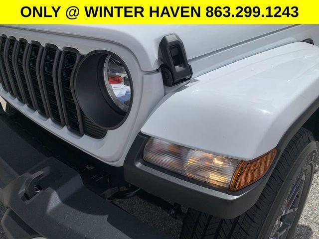 new 2024 Jeep Gladiator car, priced at $39,500