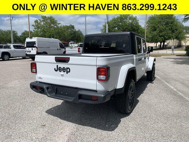 new 2024 Jeep Gladiator car, priced at $39,500