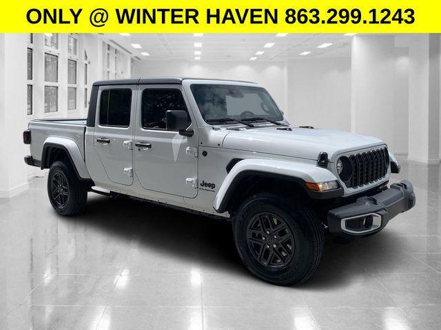 new 2024 Jeep Gladiator car, priced at $39,500