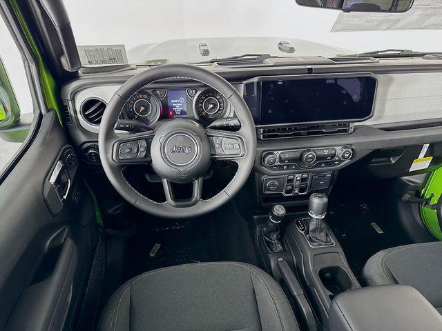 new 2025 Jeep Gladiator car, priced at $40,000