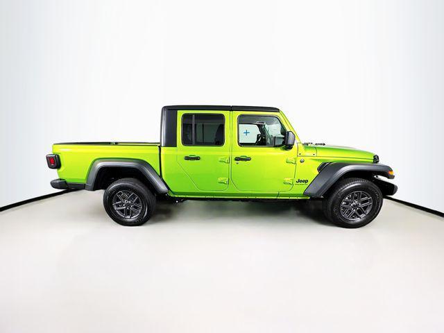 new 2025 Jeep Gladiator car, priced at $40,000