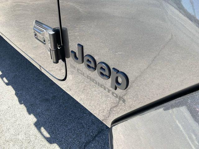 new 2024 Jeep Gladiator car, priced at $39,500