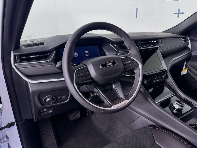 new 2025 Jeep Grand Cherokee L car, priced at $37,000