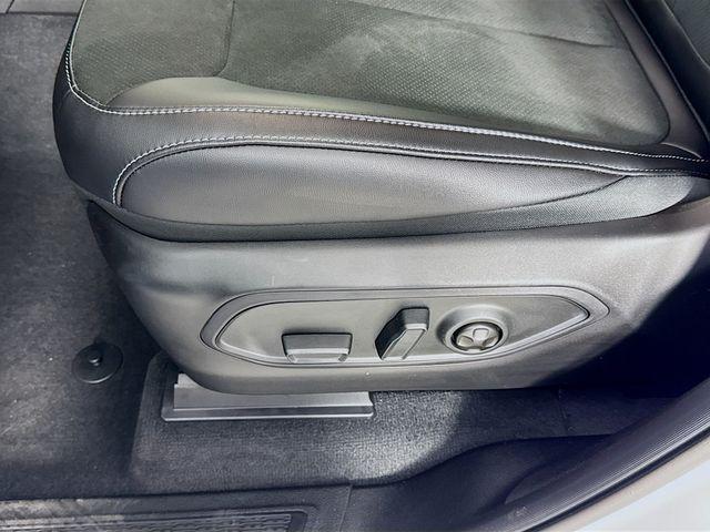 new 2025 Jeep Grand Cherokee L car, priced at $37,000