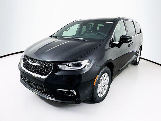 new 2025 Chrysler Pacifica car, priced at $40,000