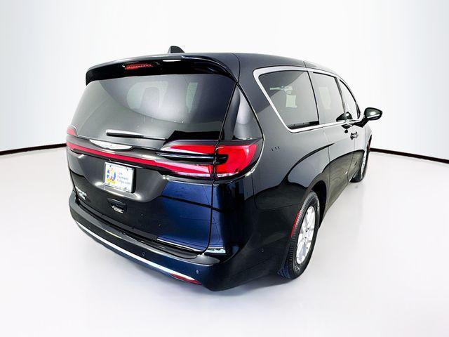 new 2025 Chrysler Pacifica car, priced at $40,000