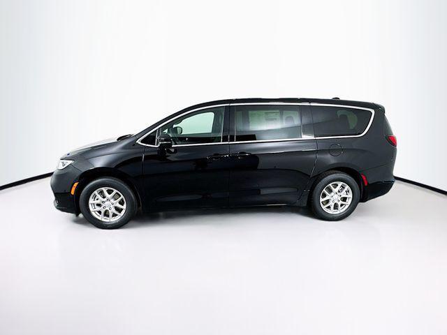 new 2025 Chrysler Pacifica car, priced at $40,000