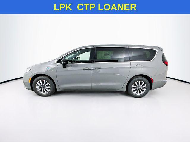 new 2025 Chrysler Pacifica Hybrid car, priced at $45,000