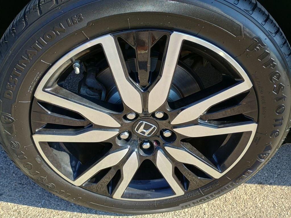 used 2020 Honda Pilot car, priced at $28,432