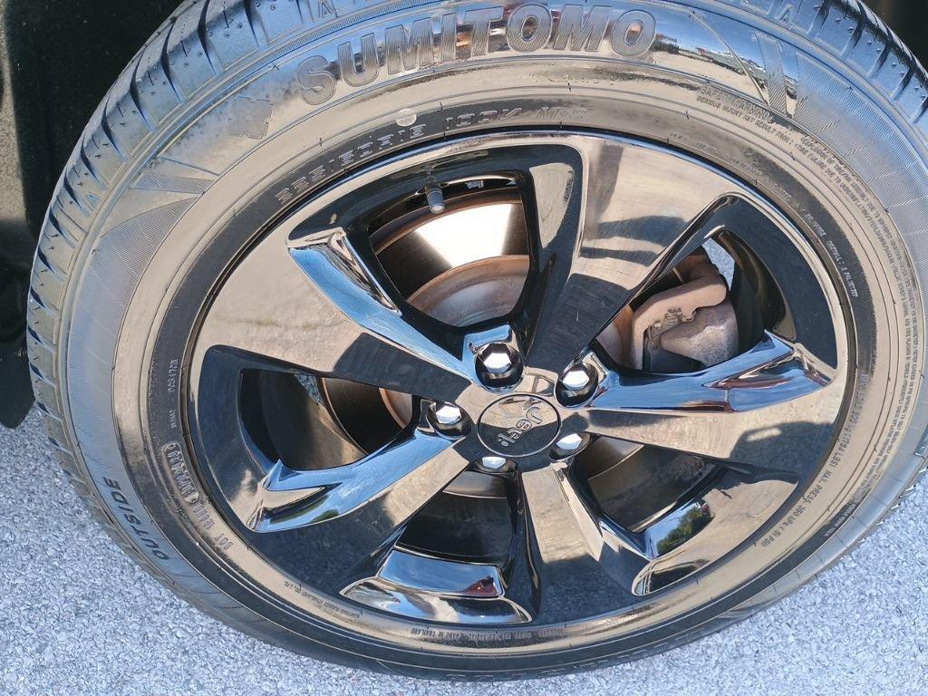 used 2020 Jeep Cherokee car, priced at $18,860