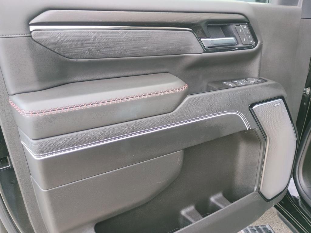 used 2025 GMC Sierra 2500 car, priced at $81,810