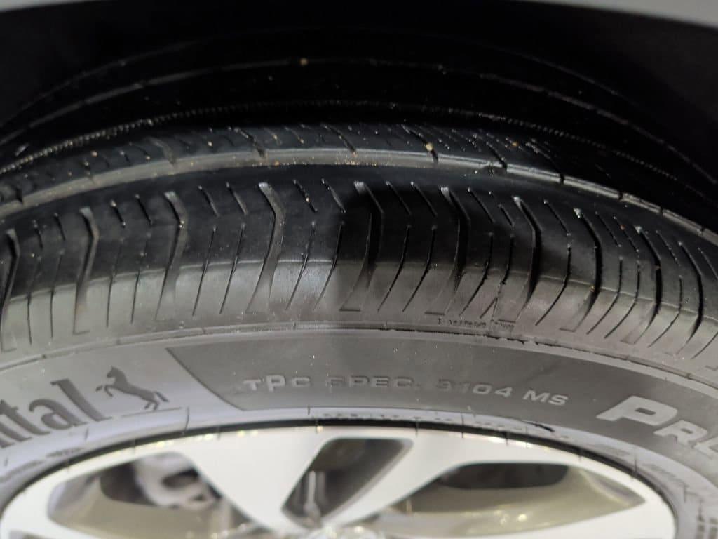 used 2022 Buick Envision car, priced at $23,914