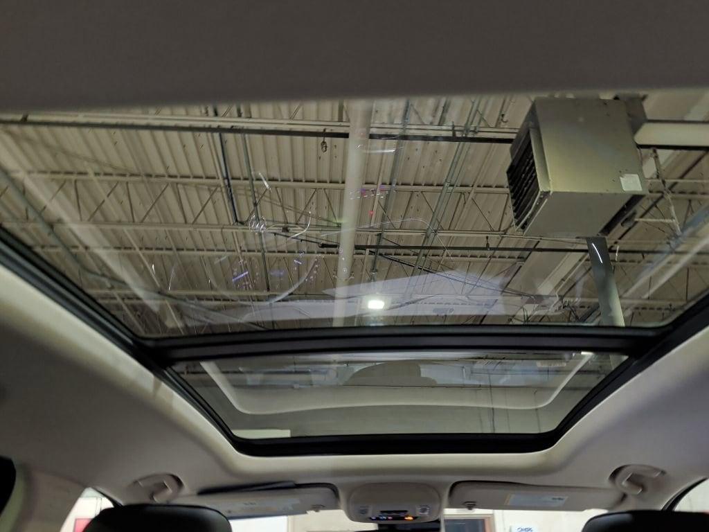 used 2022 Buick Envision car, priced at $23,914