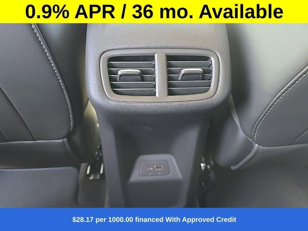 new 2025 Buick Envision car, priced at $37,032