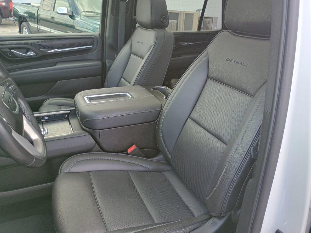 used 2022 GMC Yukon car, priced at $48,910