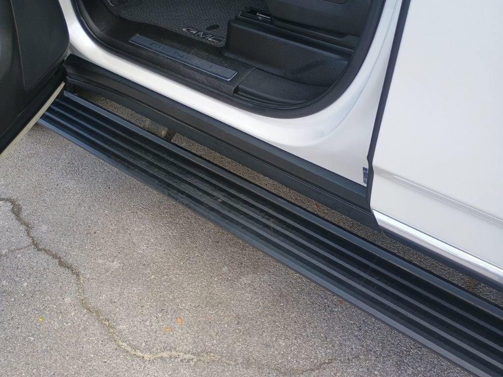used 2022 GMC Yukon car, priced at $48,910