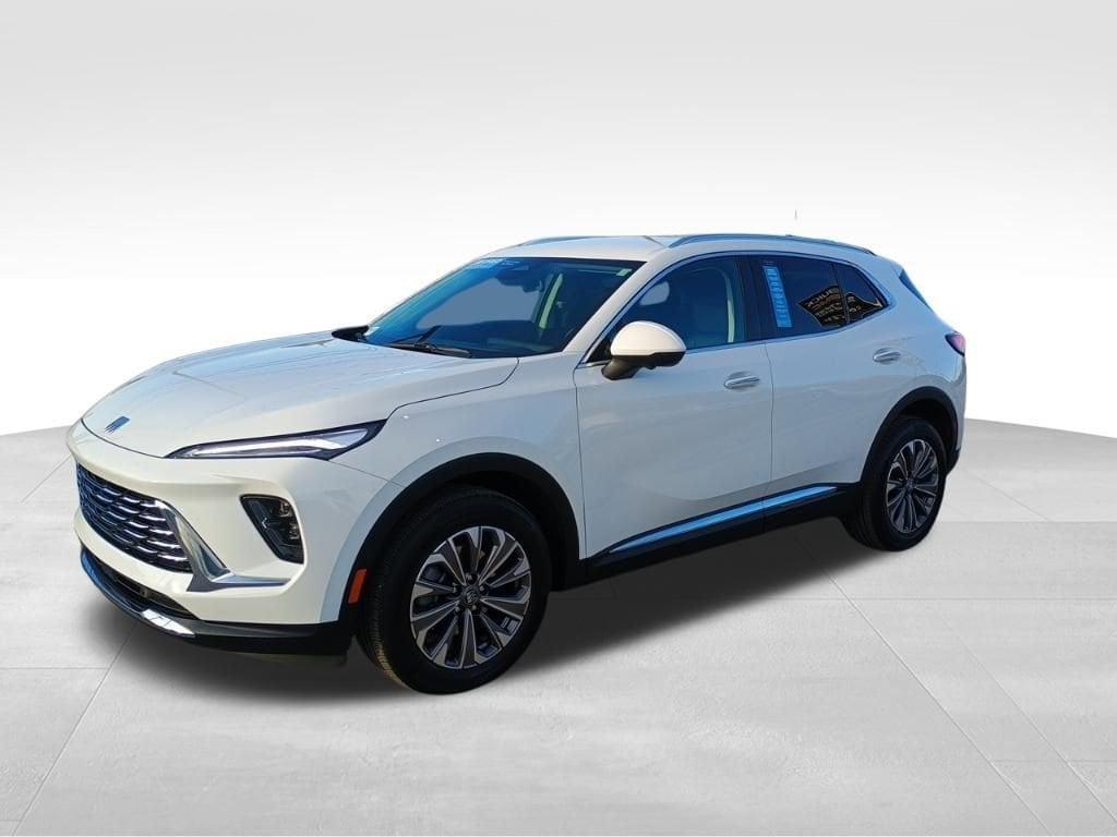 used 2025 Buick Envision car, priced at $33,810