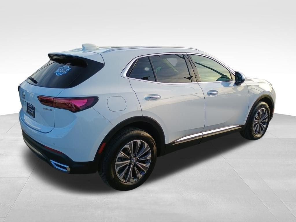 used 2025 Buick Envision car, priced at $33,810