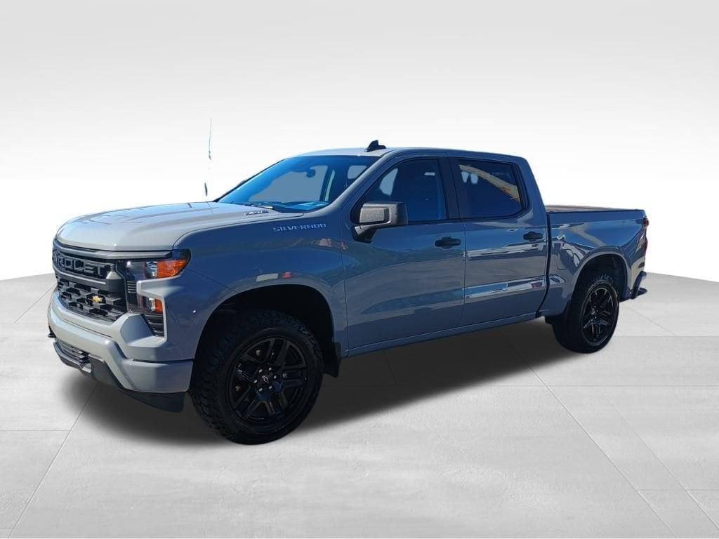 used 2025 Chevrolet Silverado 1500 car, priced at $40,811