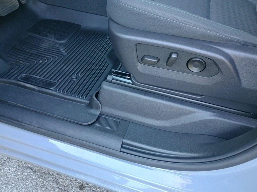 used 2025 Chevrolet Silverado 1500 car, priced at $40,811