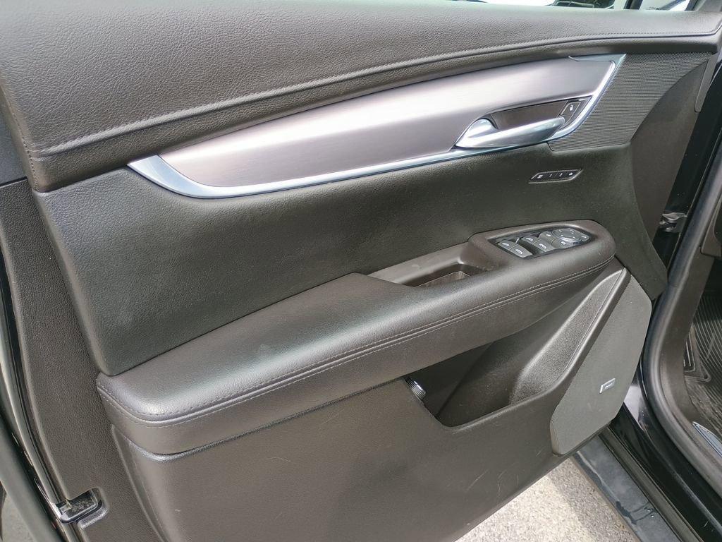 used 2018 Cadillac XT5 car, priced at $20,310
