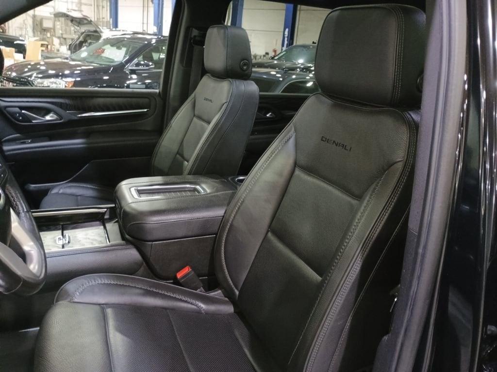 used 2022 GMC Yukon XL car, priced at $48,910