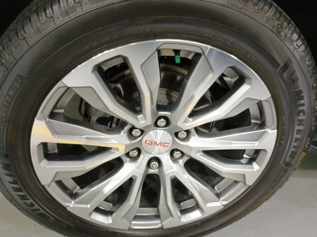 used 2022 GMC Yukon XL car, priced at $48,910