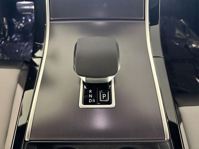 new 2026 Land Rover Range Rover Velar car